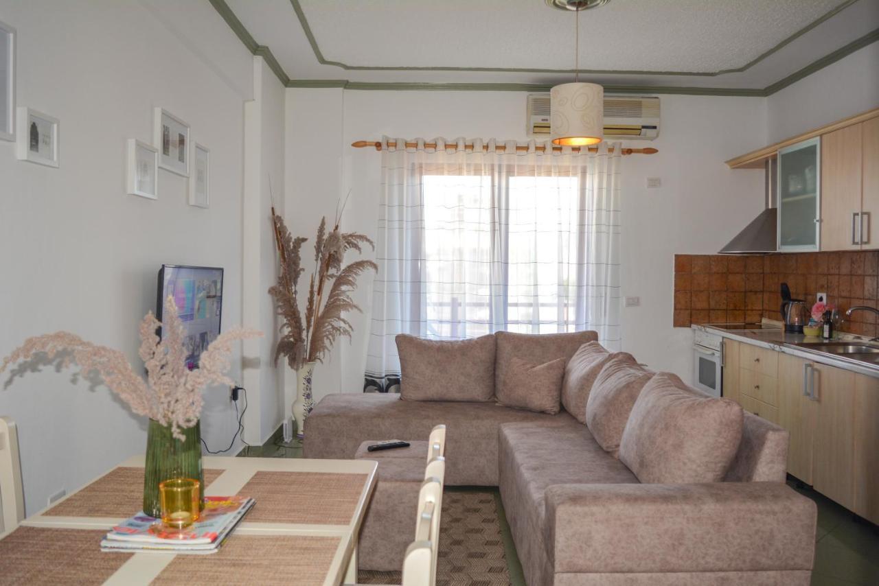 Moraceae Lovely Apartment Tirana Esterno foto